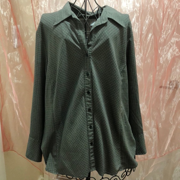 Black and White Pattern Work Blouse by Worthington - Picture 5 of 6